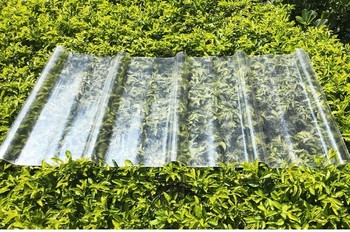 Ligne de production de feuilles de polycarbonate Feuille PC Feuilles de polycarbonate ondulé pour toiture