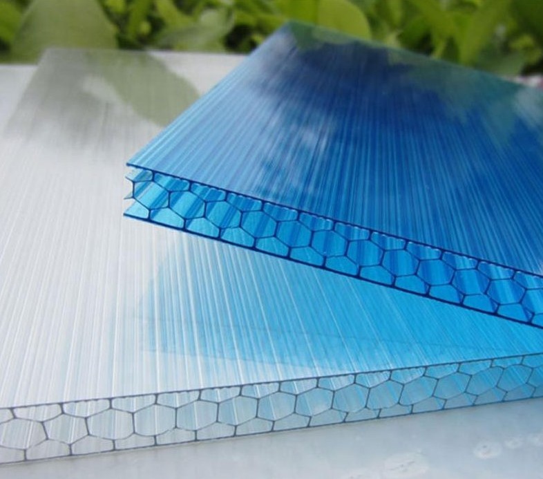 Vente en gros d'usine de PC de feuille de toit creuse en plastique coloré de tuiles de toit à double mur